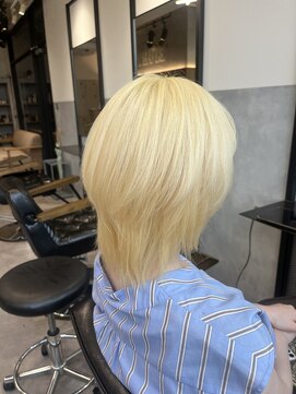 エイト 池袋店(EIGHT ikebukuro) 抜きっぱなしブロンドカラー