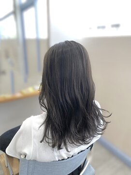 エルフ(elf) 暗めオリーブグレージュ