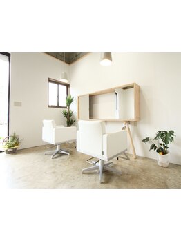 【榎戸駅徒歩1分】大人女性が多数来店◎髪の悩みを解決しながら、魅力を引き出すスタイルを提案します！