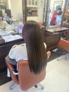 クラゲヘアー/小顔/ココアベージュ/オリーブグレー/成田