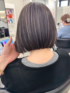 ヘアサロン リボーン(Hair salon Reborn) 王子ボブ白髪ぼかしハイライトショートボブカット20代30代40代