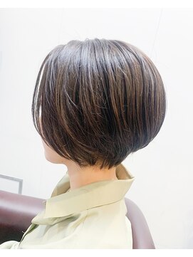 ラテ(Latte) 【玉井有希子】くせ毛修正ナチュラルショートボブ