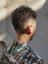 ベラ(Bella)&nbsp;クセを生かしたスキンフェード