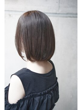 リアン(LIEN) ナチュラルストレートボブ