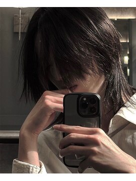 シン(syn) センターパートウルフ