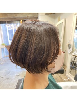 ミラバイグリーン(Mira by green) 【担当KAEDE】ショートボブ×フォギーベージュ