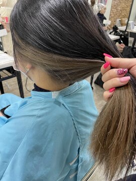 プライズ アイリス 池袋東口店(prize Iris) インナーカラーミルクティーベージュ