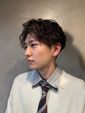 キュー(Cue_) 王道マッシュの無造作ツイストスパイラルパーマ 【影山】