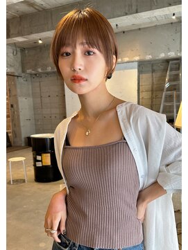 アン(Un) 【ミルクティーブラウン】【ワイドバング】【ハンサムショート