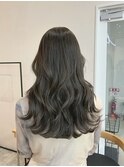 オリーブグレージュ