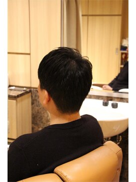 ヘアーモードキクチ 日本橋三越前店 ビジネスツーブロ