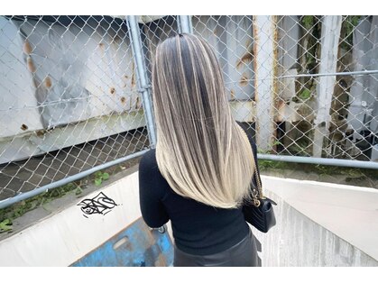 スリーエヌ(NNN)の写真