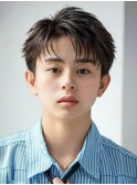 フェザーパーマセンターパートコンマバング刈り上げショート