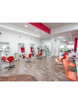 柔らかい質感を叶える“アイロン巻き風パーマ”で大人可愛いを演出♪スタイリング方法もしっかりお伝え！