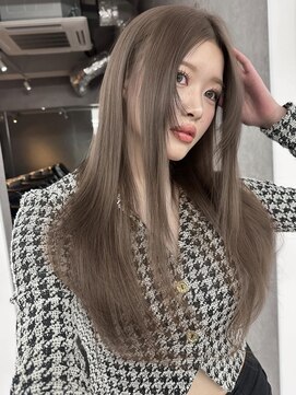 ロング　ケアブリーチ　ミルクティーベージュ　顔まわり　10代