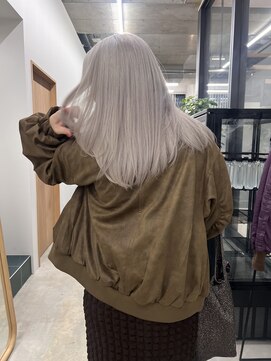 ホワイトベージュ