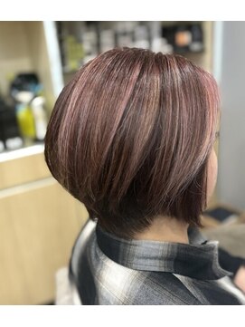 シアーピンク・ショートボブ