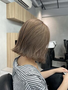 ソワ 北千住(soi) アッシュベージュ_切りっぱなしボブ