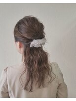 ヴァンクシー バイ ルナ(VANKCY by Luna)&nbsp;【Neolive　plus 登戸】結婚式　抜け感あり　ラフハーフアップ