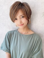 アヴァロン(AVALON)&nbsp;30、40代にオススメ！立体感くびれショート×イルミナベージュ★