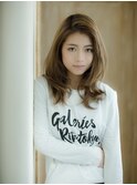 ジェンダーレスセンターパートベージュバレイヤージュロング
