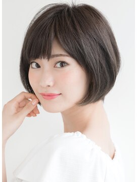 トッカ バイ クローネ 浦和(tocca by KRONE) ネイビーカラー×大人ボブ