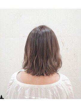 ラフューネ ヨコハマ(Raffune Yokohama) ヘーゼルベージュカラー/Raffune yokohama 田中あずさ