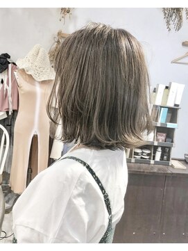 ヘアーアンドアトリエ マール(Hair&Atelier Marl) 【Marl】オリーブグレージュカラー×外ハネボブ