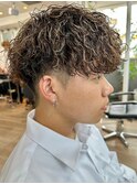 ツイストスパイラルパーマ波巻きスパイラル刈り上げマッシュ