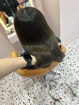 ボタン シブヤ(VOTAN SHIBUYA)&nbsp;韓国ヘア/暗め透け感カラー/カーキーグレージュ