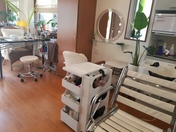 ショウズサロン(hair Sho's SALON)の写真/可愛らしい雰囲気が人気の《Sho's SALON》1対1のプライベート空間でゆっくり落ち着いたサロンタイムを…♪