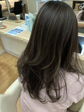 アメイジングヘアー 中沢店(AMAZING HAIR) コテ巻き×ハイライト/くすみカラー/白髪染め/白髪ぼかし/抜け感