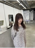 ベージュ
