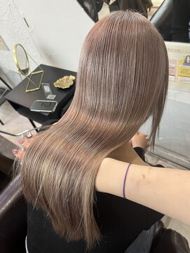 ラビス(Lovis) 黒髪カタログ/ボブルフ/ネビージュ/小顔に見せるヘア/ワンレン