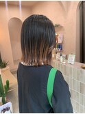 ミディアムボブ顔周りレイヤー