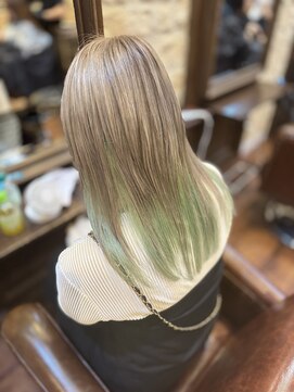 シャル 町田(shalu) ライムグリーンインナーカラー