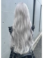 ヤド 原宿(YADO)&nbsp;ホワイトシルバー/ホワイトカラー/ホワイトブリーチ