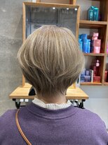 アルトル 池袋2nd(altru) 白髪ぼかしショート
