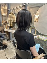 アシェット(assiette)&nbsp;くびれミディ　暗髪カラー　ミディアムレイヤー【川野　光】
