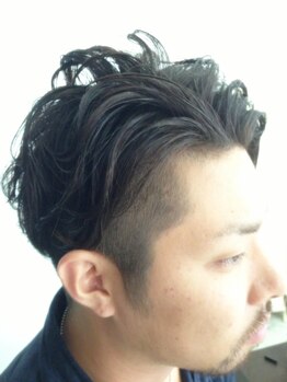 トモズヘアデザイン(Tomo's Hair Design)の写真/男性目線の提案力でメンズからの支持が熱いTomo's☆個性×トレンドを組み合わせON/OFFキマるスタイルに！