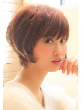 レウナ 外苑前(Reuna) 【30代・40代・50代】辺見えみり風丸みショート