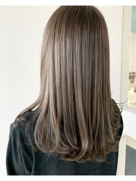サリル ヘアアトリエ(SALIL hair atelier) グレージュセミロングスタイル
