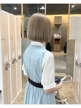 フリーラ 京都河原町三条店(freera) milk tea beige