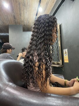 ワンオーエイト(One o Eight) 【ロング】レディーススパイラルパーマ