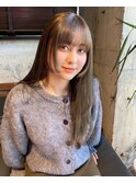 オリーブグレージュ