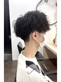 ツイストスパイラルパーマメンズマッシュ刈り上げ 奥東巧真