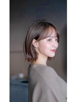 ナチュラル外はねボブ