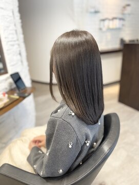 リリ(RiRi) アッシュショコラ　ワンレングス