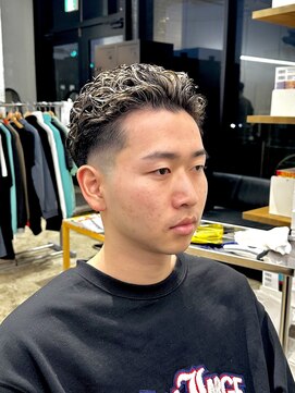 ザデイ カットアンドカルチャーショップ(THE DAY CUT&CULTURE SHOP) 極道パーマ