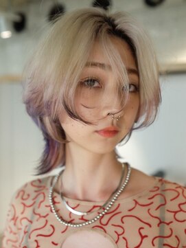 ウルフカットくびれミディダブルカラーブロンド_F31167